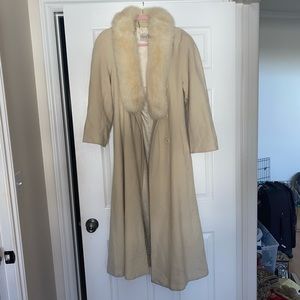 Vintage Oxford Street Paris Trench Coat With Fur Collar